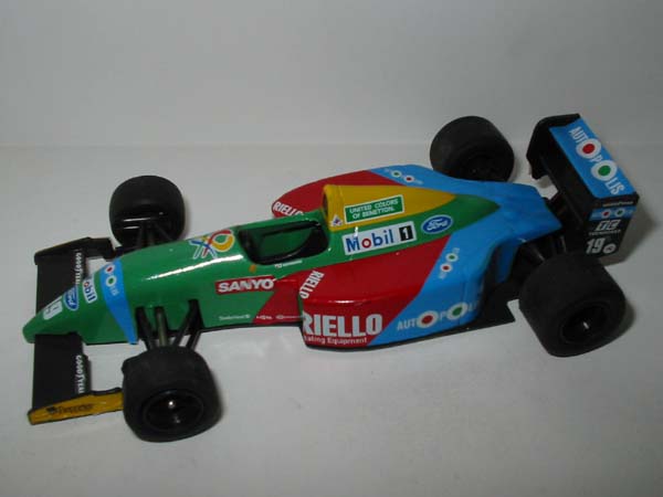 Benetton B-190 1990 A.Nannini Nº19